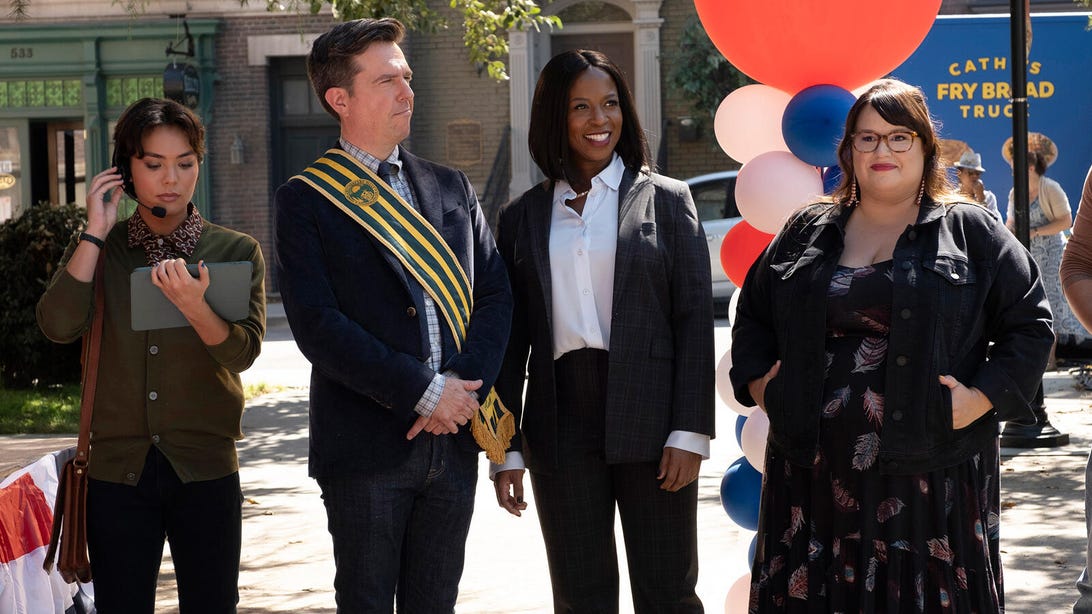 Jesse Leigh, Ed Helms, Dana L. Wilson, and Jana Schmieding, Rutherford Falls